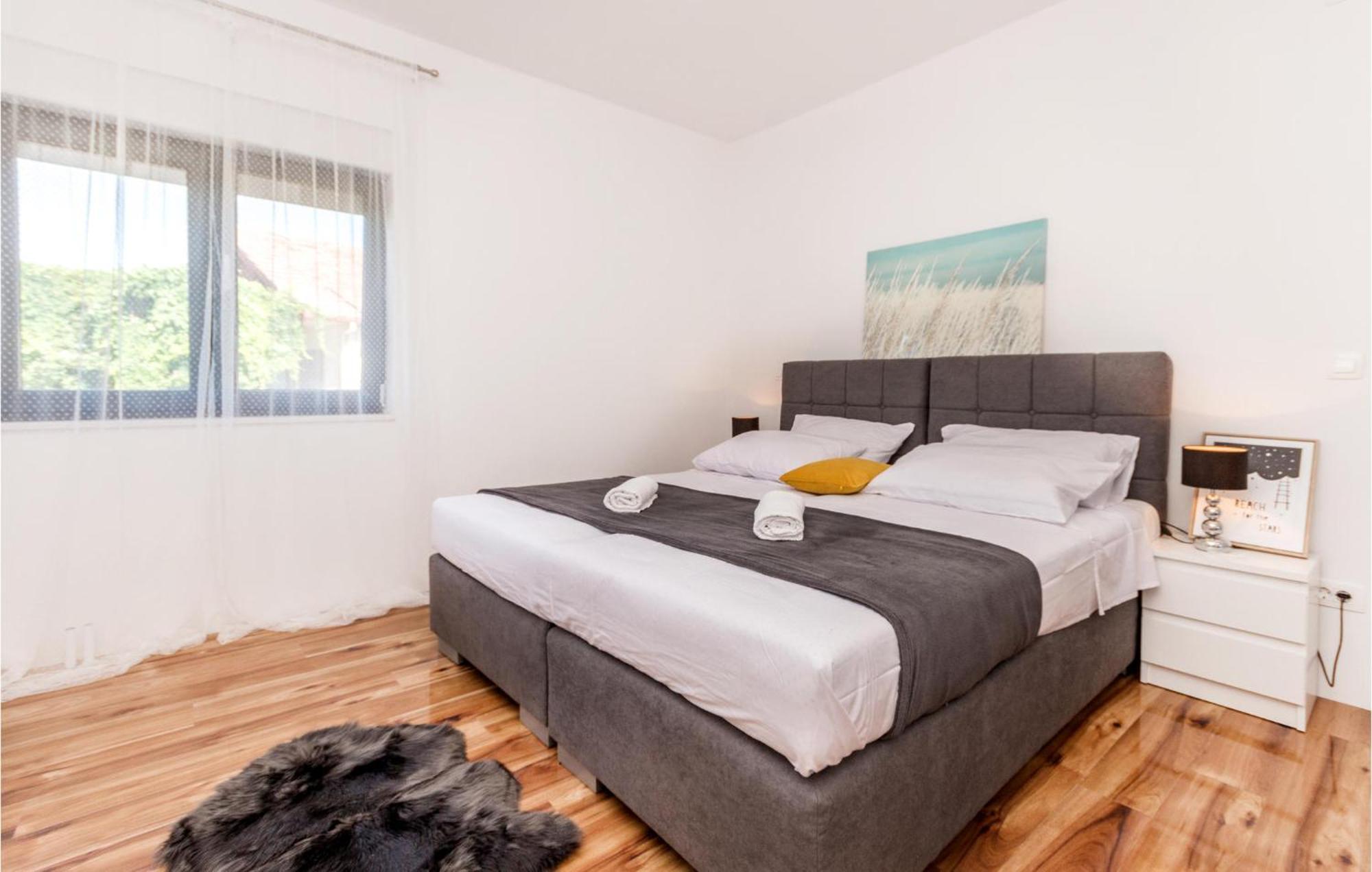 3 Bedroom Beautiful Home In Rastane Donje Donje Rastane Екстериор снимка